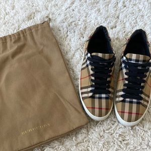Burberry Sneakers